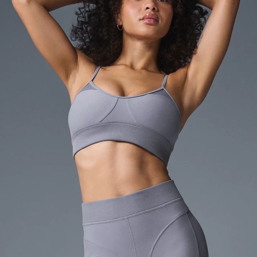 Alo alosoft head start bra in fog purple 

New with tags never worn